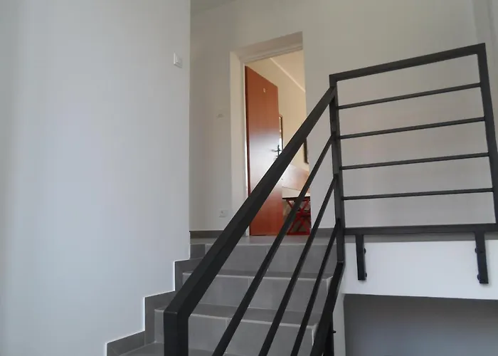 Mira Quarto em Acomodações Particulares *